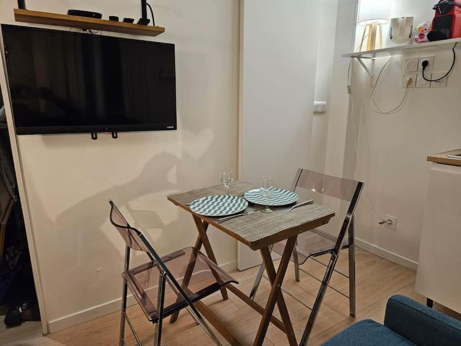 Studette Remilly A Versalles Exterior foto