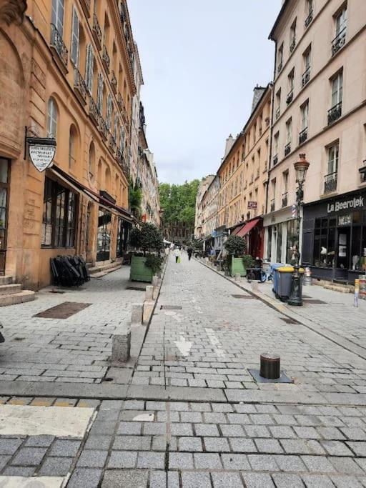 Studette Remilly A Versalles Exterior foto