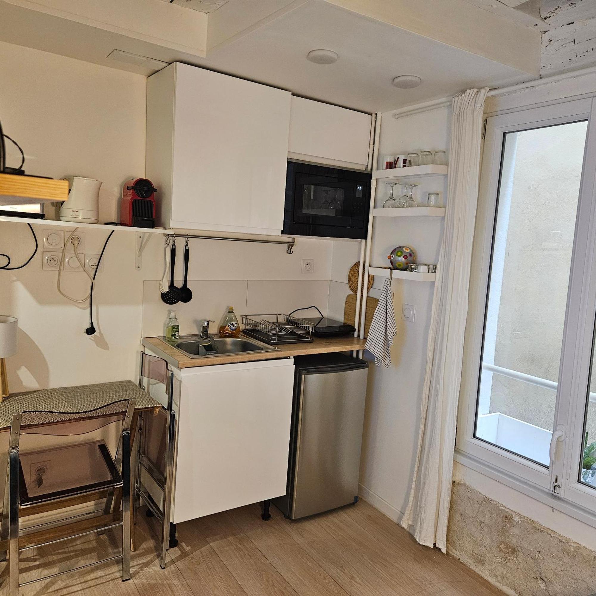 Studette Remilly A Versalles Exterior foto